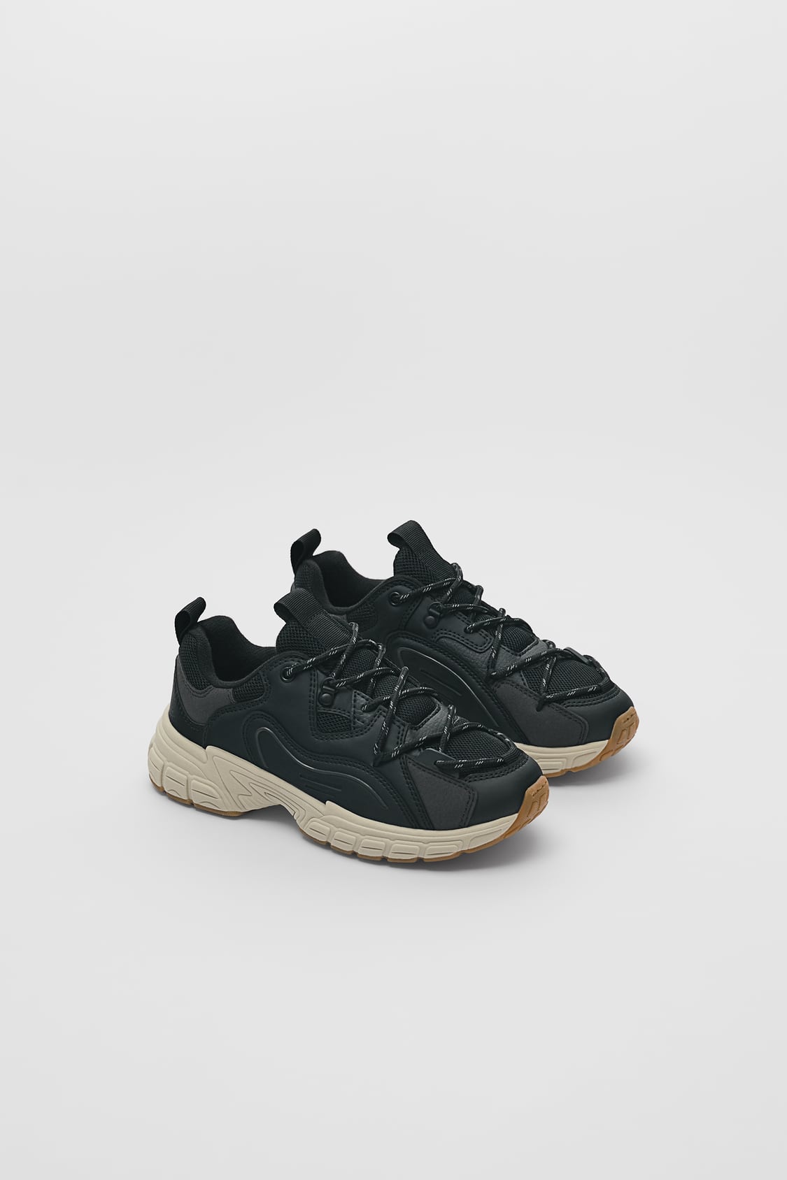 CONTRAST SNEAKERS