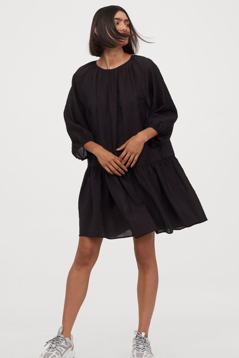 Balloon-sleeved dress