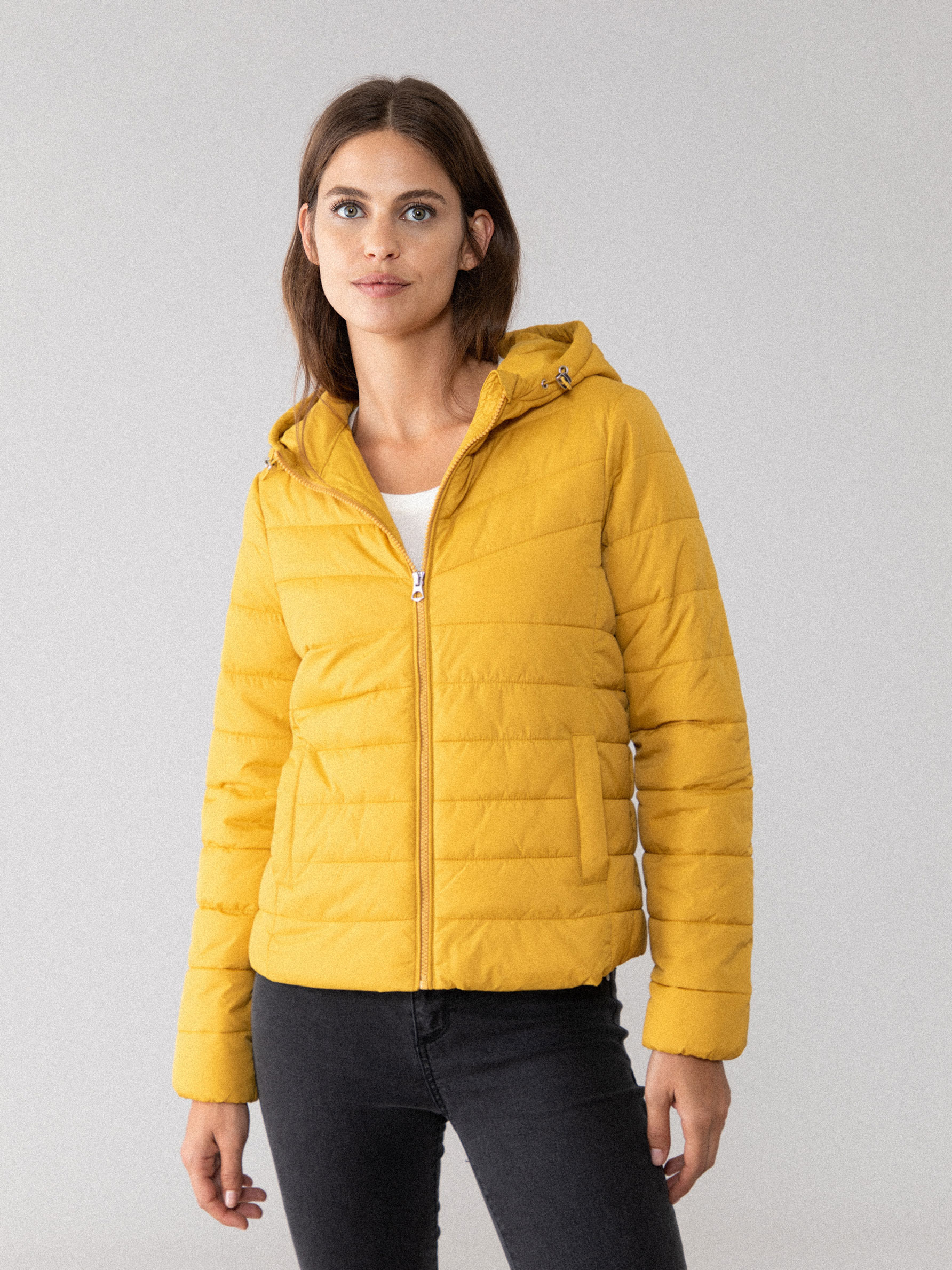 BASIC HOODED PUFFER JACKET
