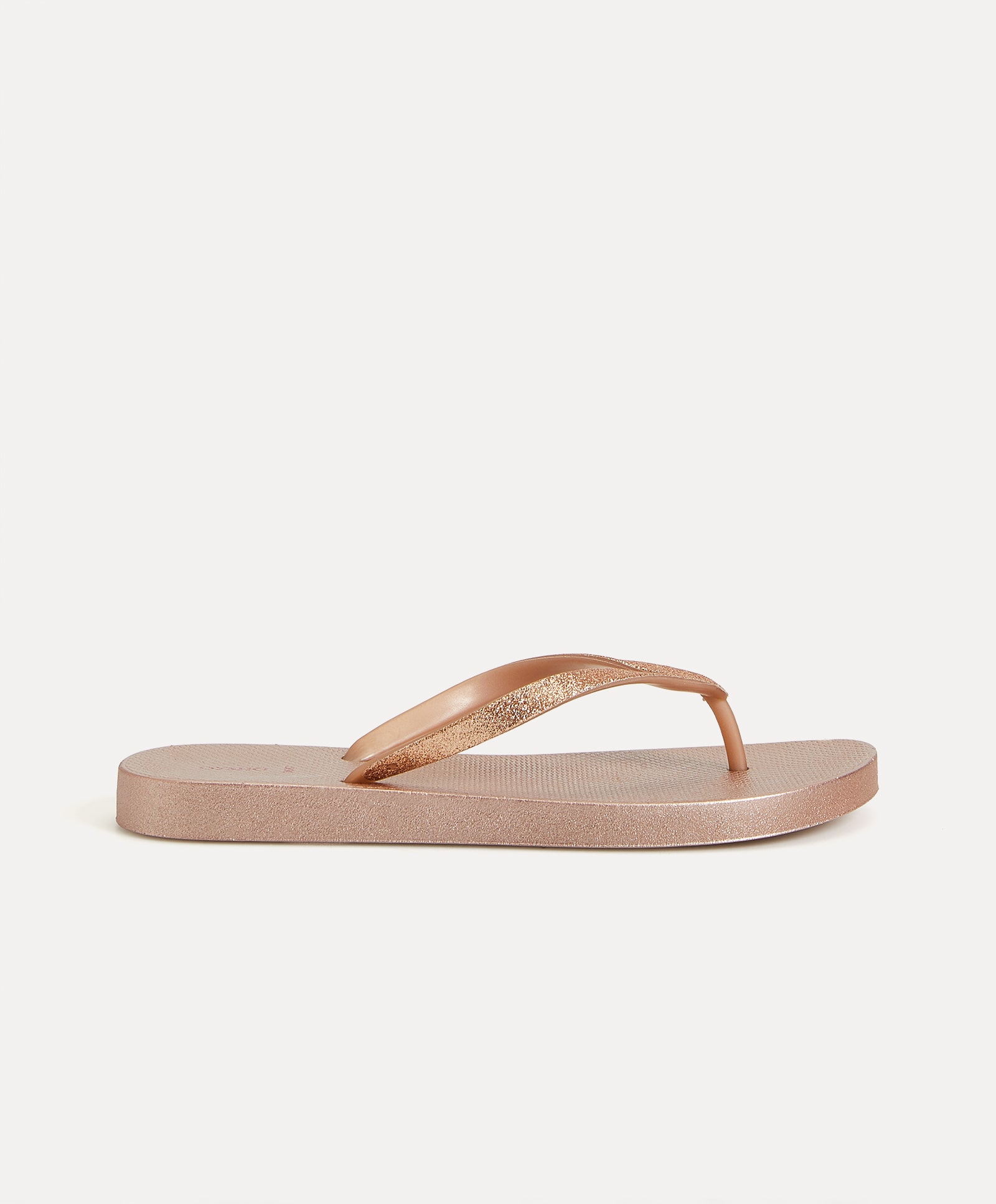 Metallic strap beach sandals