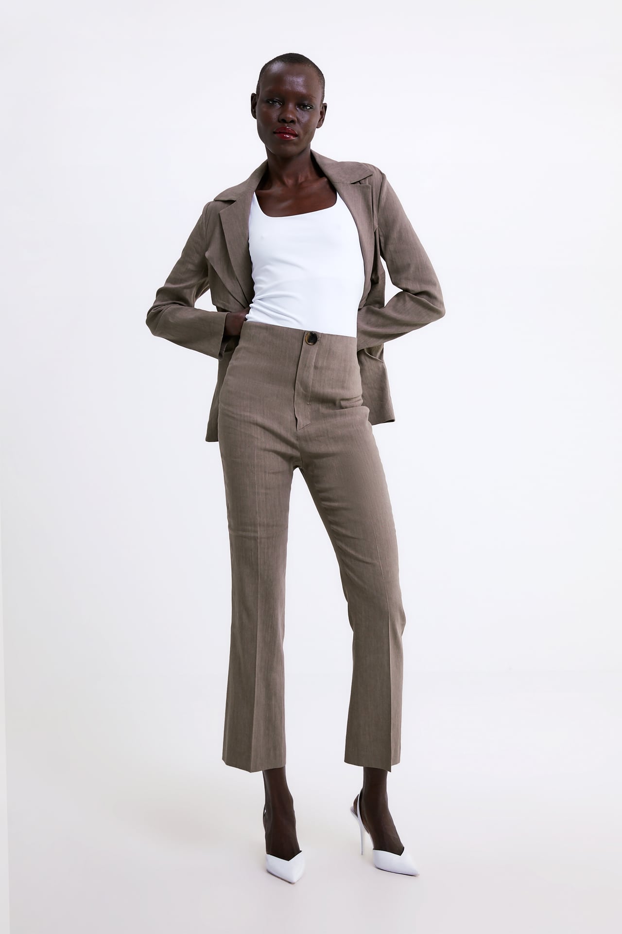 STRETCH TOP WITH WIDE STRAPS