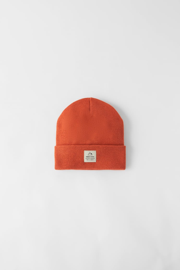 ROLLED-UP KNIT HAT WITH LABEL