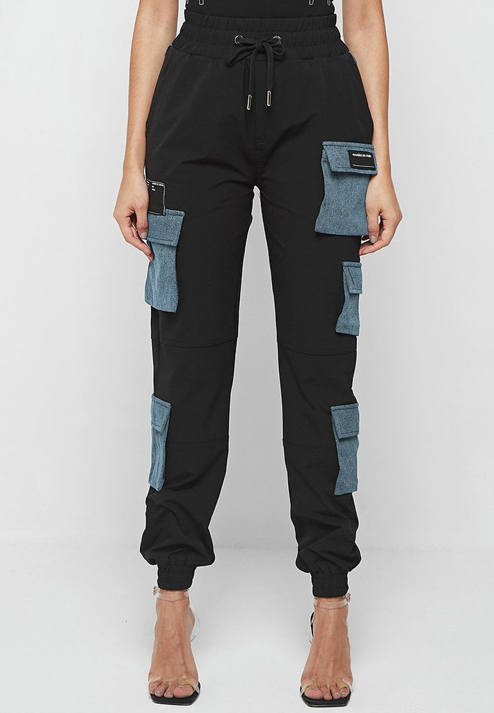 DENIM PATCH CARGO PANTS - BLACK