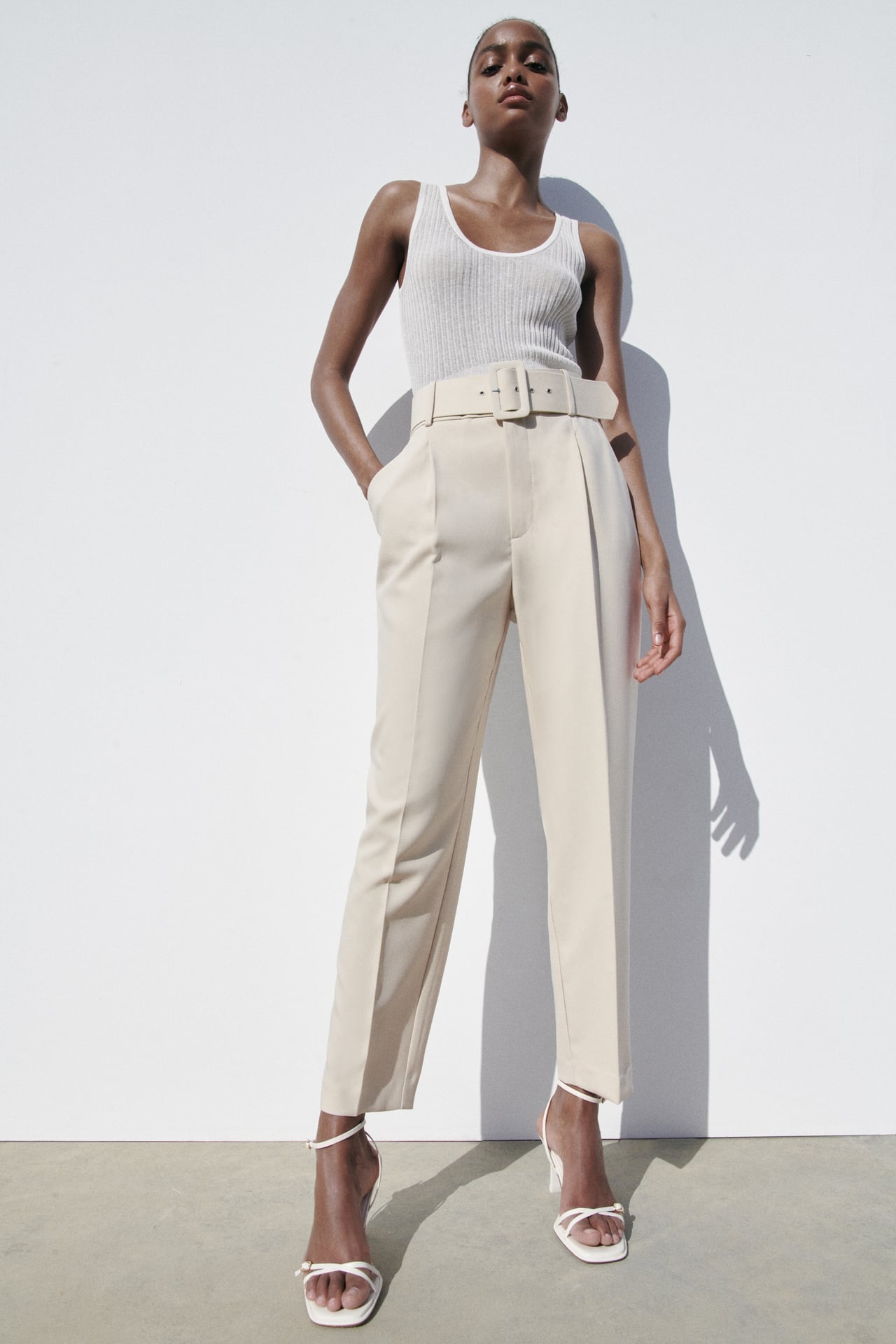 TROUSERS WITH LINED BELT